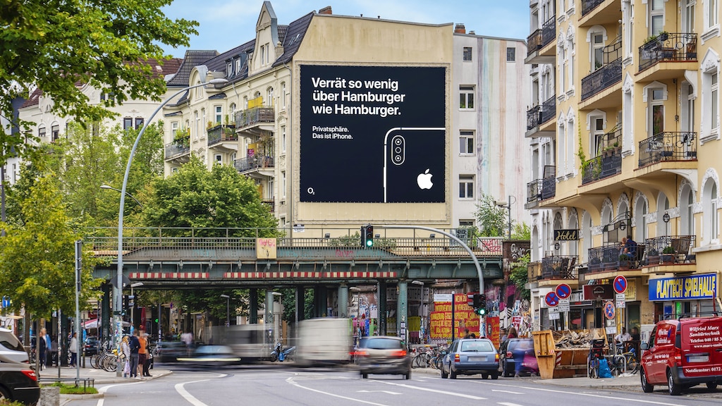 iPhone-billboard-Germany