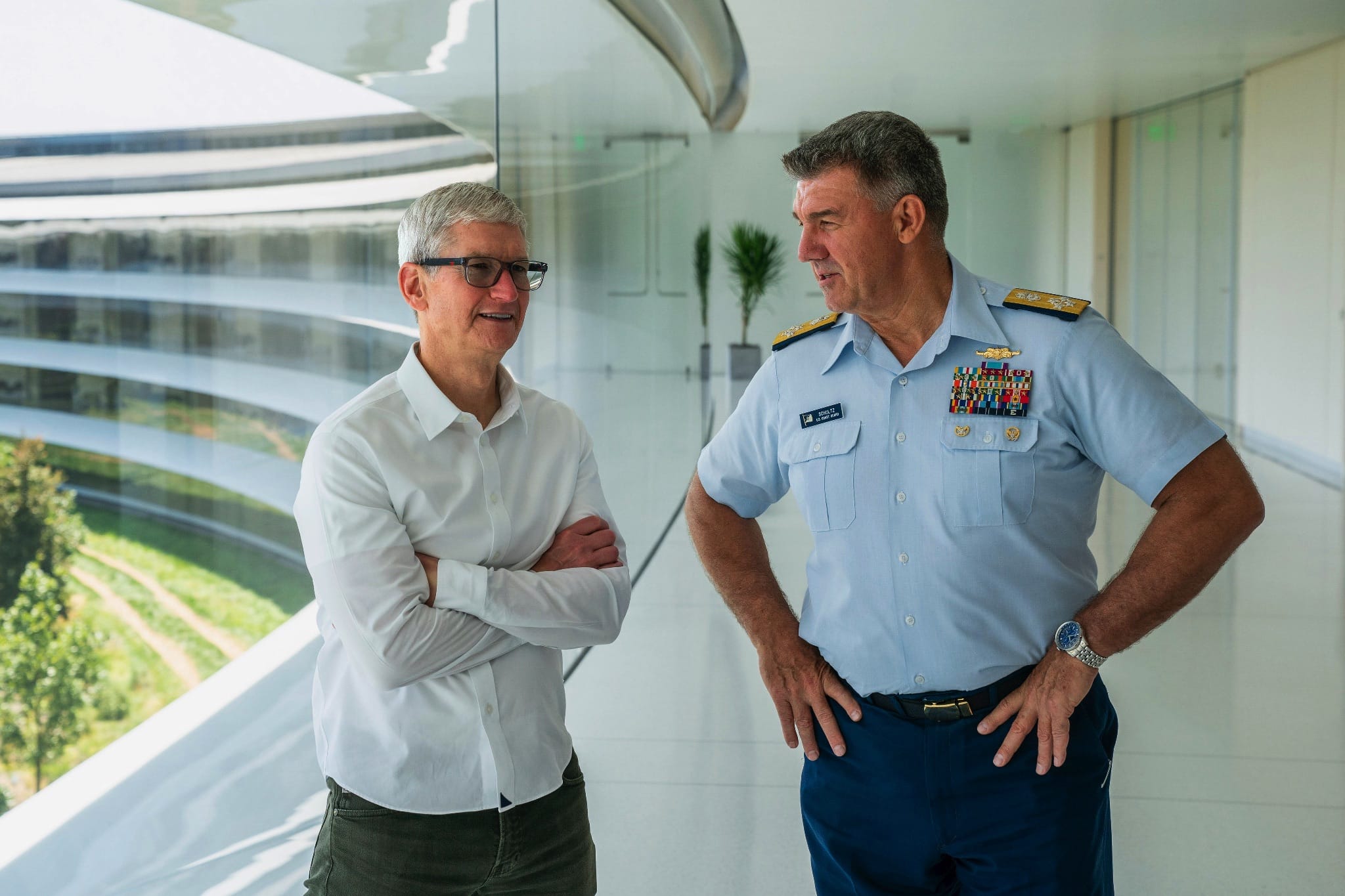 Tim Cook and U.S. Coast Guard Admiral Karl Schultz discuss making a positive impact on the world.
