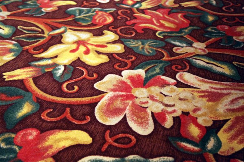 Like a Vegas casino carpet, our devices overstimulate our brains. Distraction-free apps won't help.