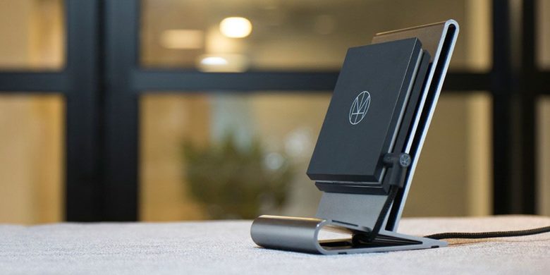 CoreStand Qi Wireless Charger