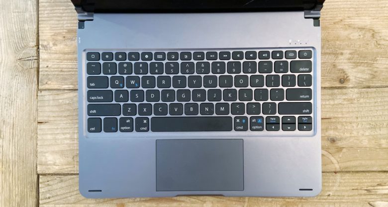 Sentis Libra iPad keyboard with trackpad