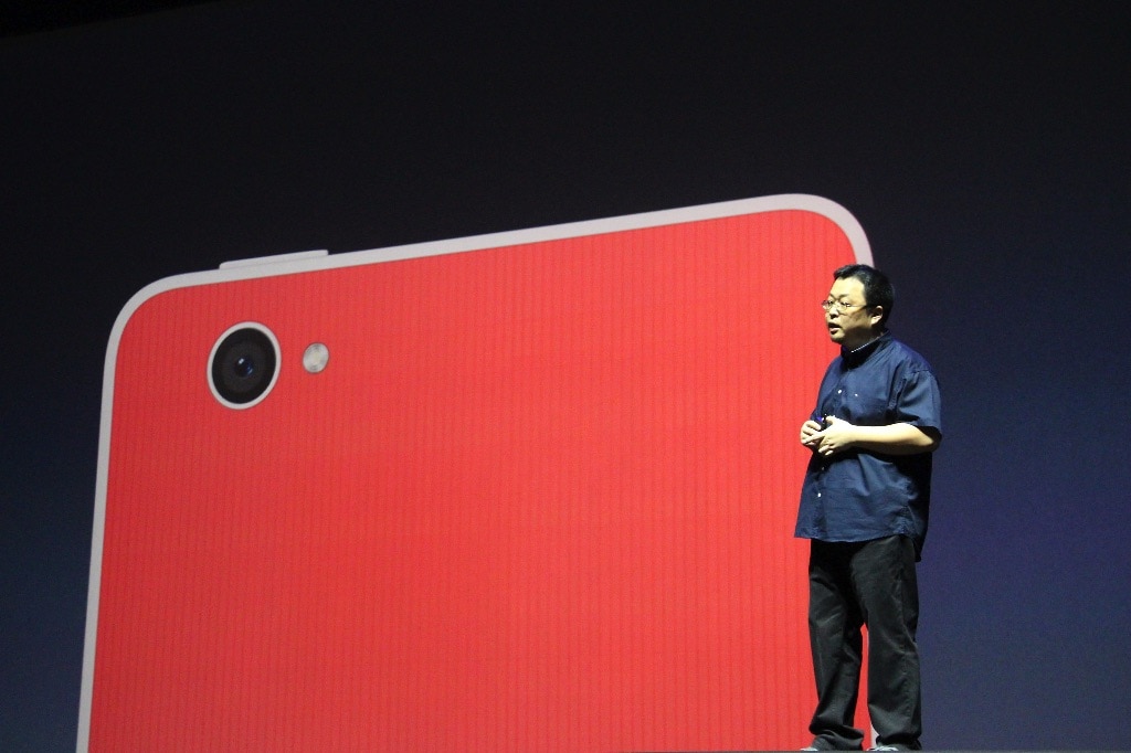 Chinese smartphone CEO who made his name dissing Apple declared a 'deadbeat'