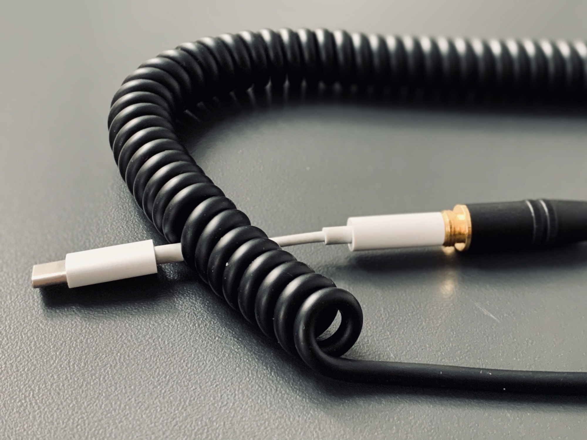 Dongle-tangling is the hottest thing since AirPods.