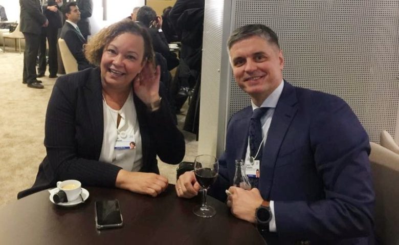 Apple meets Ukrainian politician following Crimea Maps controversy