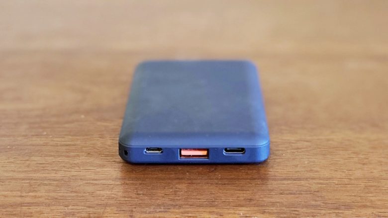 Uniq Fuele Mini is quite thin.