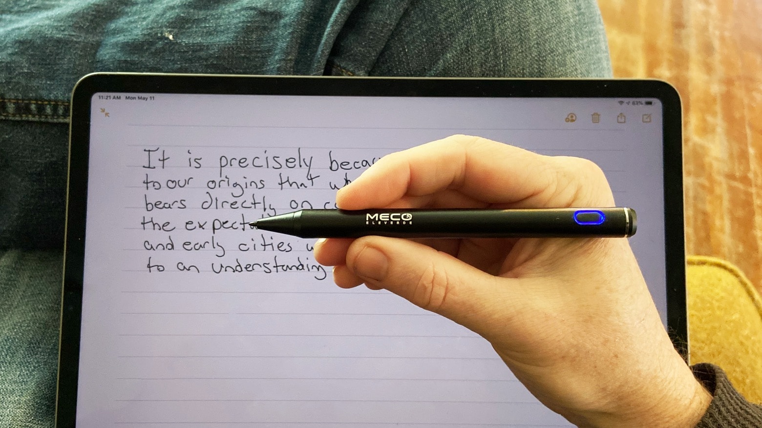 Take your pen. IPAD writing.