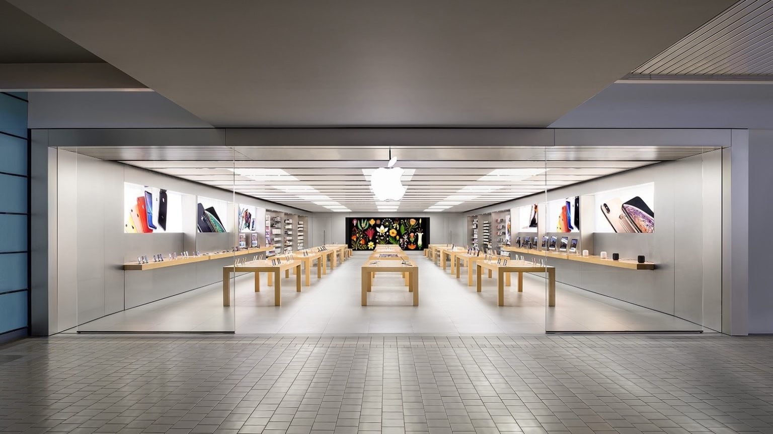 Apple Anchorage 5th Avenue Mall will reopen in mid-May.