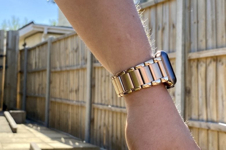 Casetify Link Bracelet review: Gold looks great glistening in the sunlight.