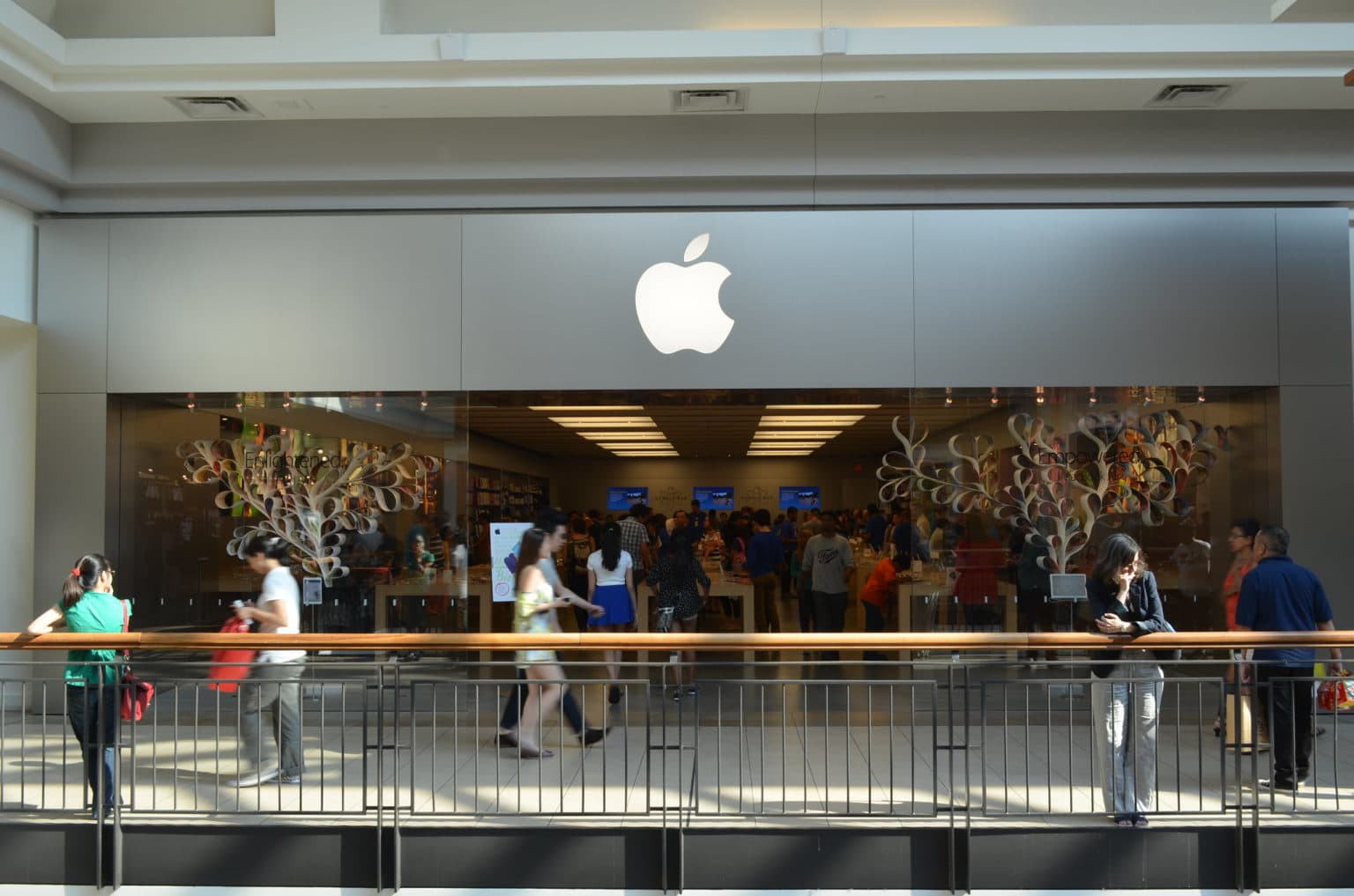 Apple plans to start the slow process of reopening its U.S. retail stores next week.