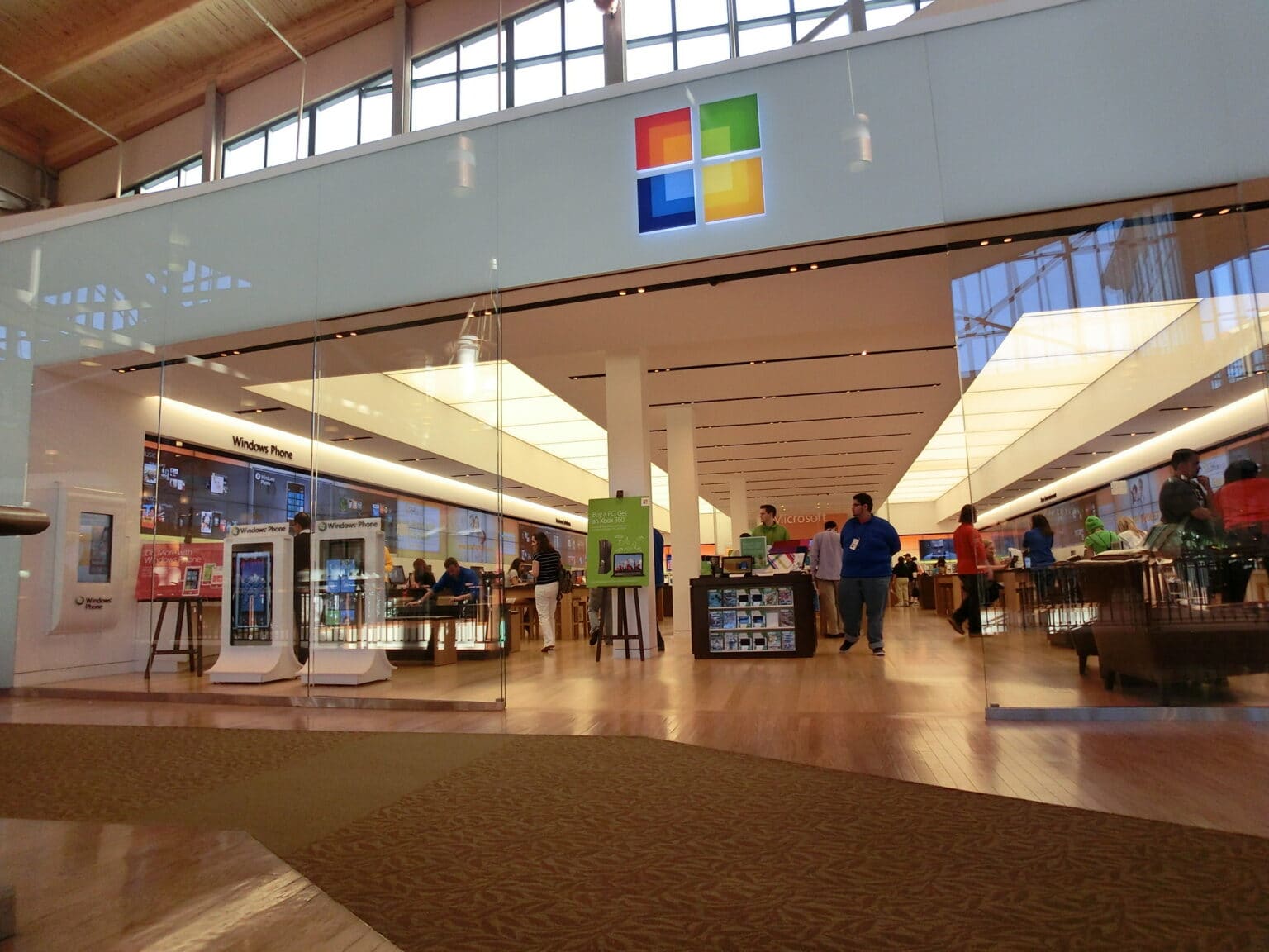 Unlike Apple's retail meccas, Microsoft Stores never became successes.