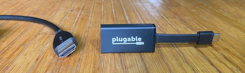 Plugable USB-C to HDMI Adapter doesn’t require an additional software.