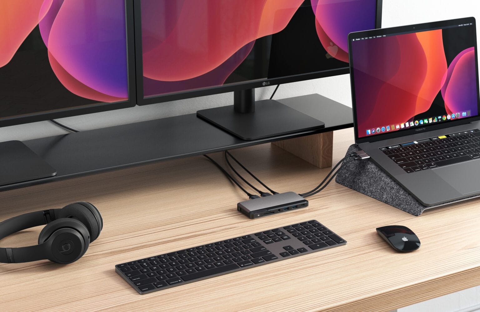 The ALOGIC 10-in-1 USB-C Super Dock works with Mac and Windows.