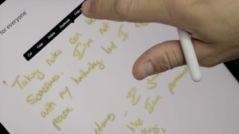 Smart Selection in Notes allows you to select your handwriting and turn it into text