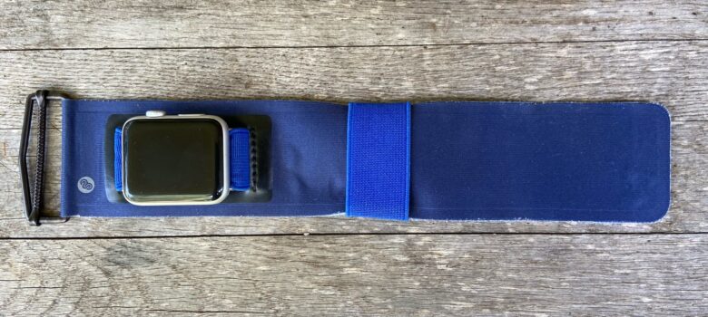Bucardo Sport Doesn’t have the usual Apple Watch band look. The buckle on the Bucardo Sport makes it very adjustable.