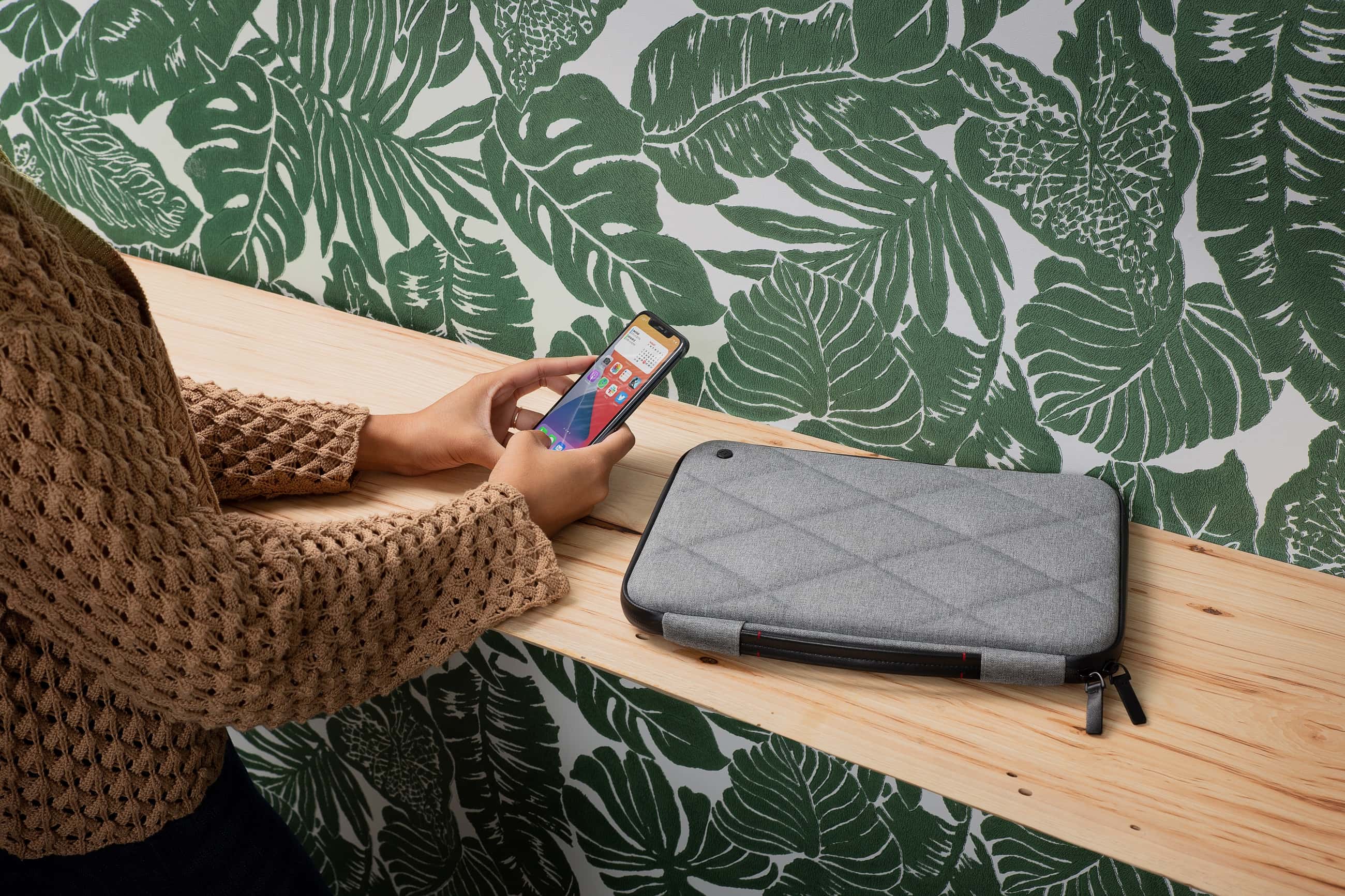 Twelve South SuitCase for MacBook