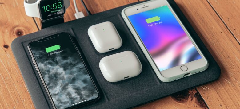 Mophie 4-in-1 Wireless Charging Mat lives up to its name.