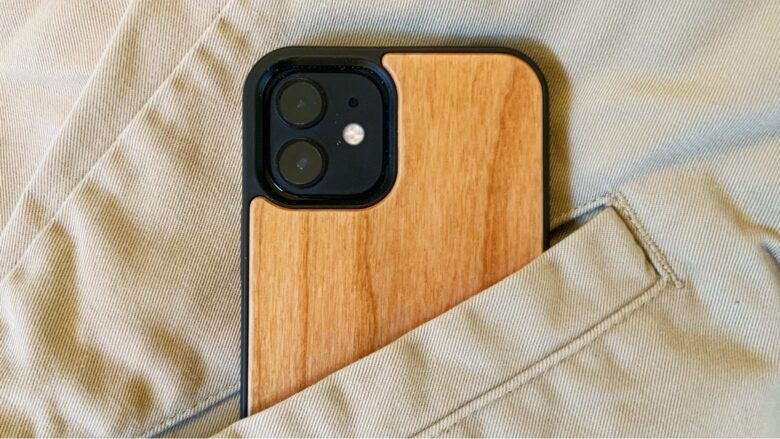 Oakywood Wooden iPhone Case in pocket Oakywood Wooden iPhone Case looks professional and luxurious