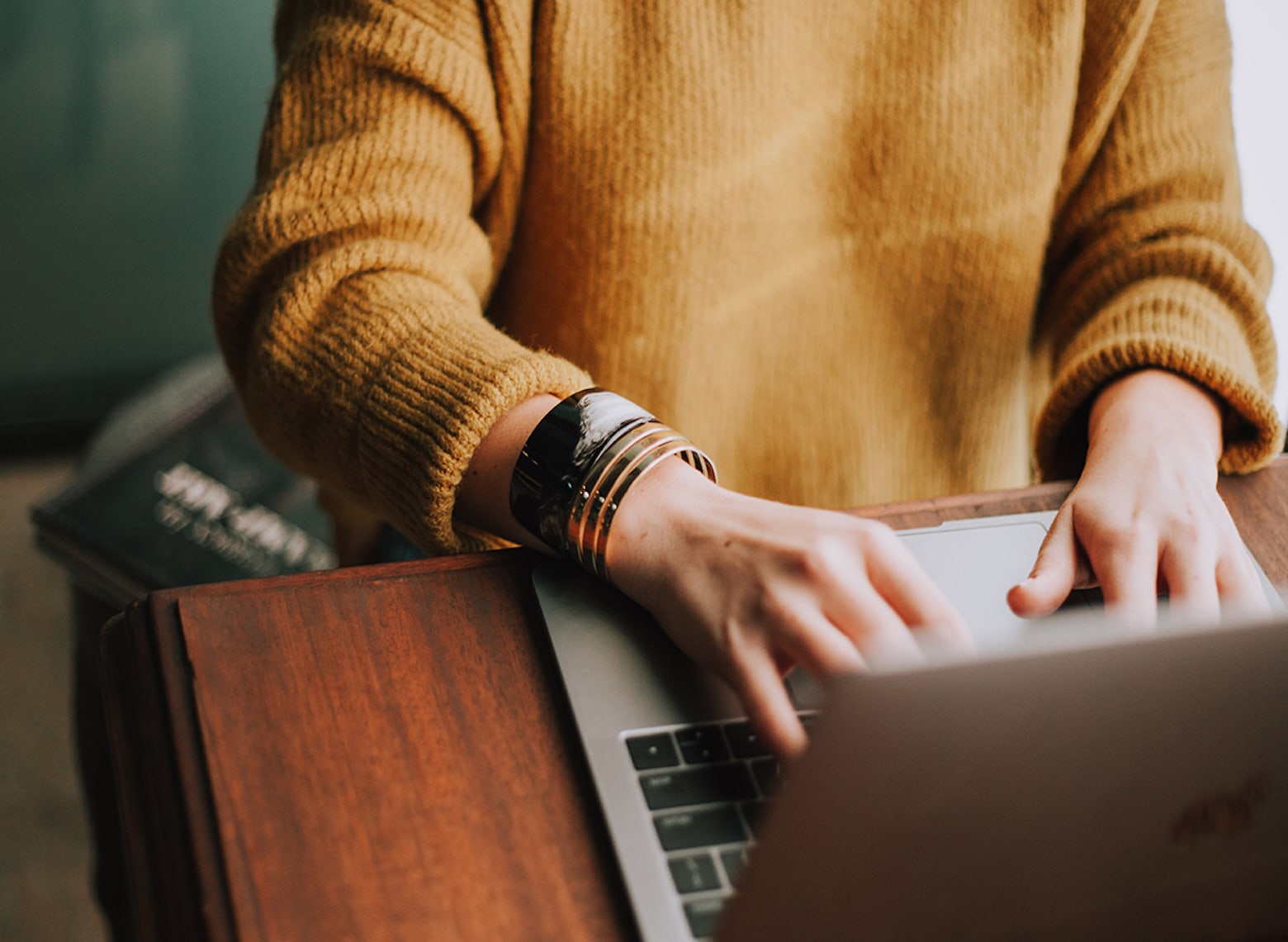 WhiteSmoke Grammar Checker: This tool will make your writing far more powerful.