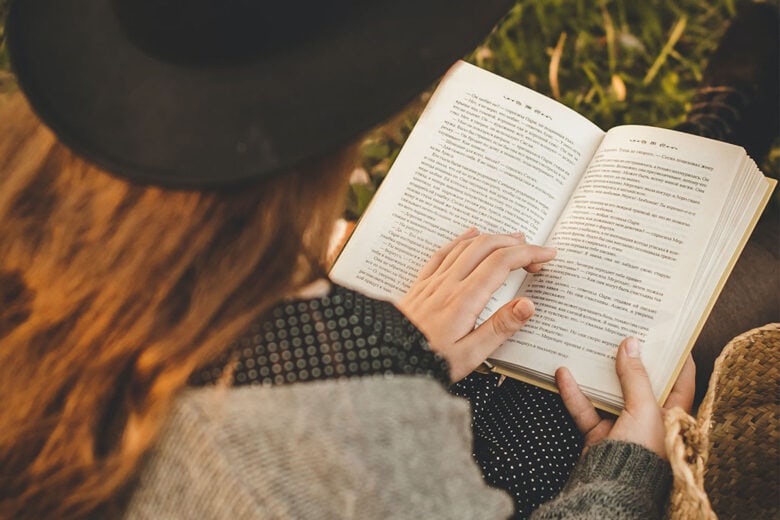 This convenient app condenses books and fosters personal development