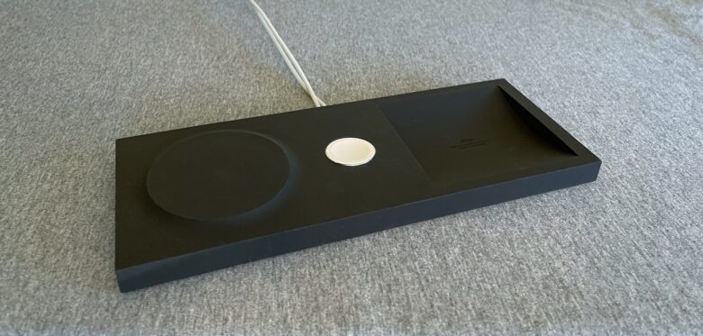 The Elago Charging Tray Duo for MagSafe is a holder for two Apple wireless chargers.