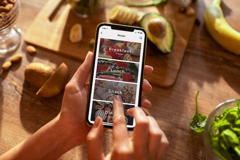 This all-in-one health and fitness app is what you need to accomplish your new years resolutions