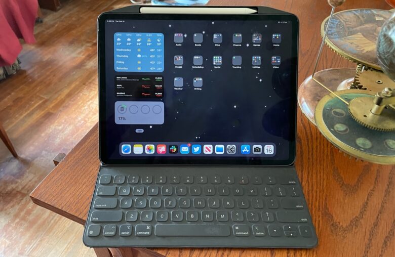The SwitchEasy CoverBuddy doesn’t interrupt the connection between an iPad Pro and an Apple Smart keyboard.