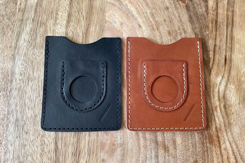 Snapback Slim Air: This AirTag wallet comes in two color options, black and brown.