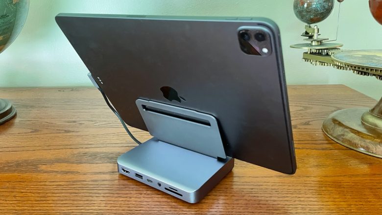 Satechi Aluminum Stand & Hub for iPad Pro from the back