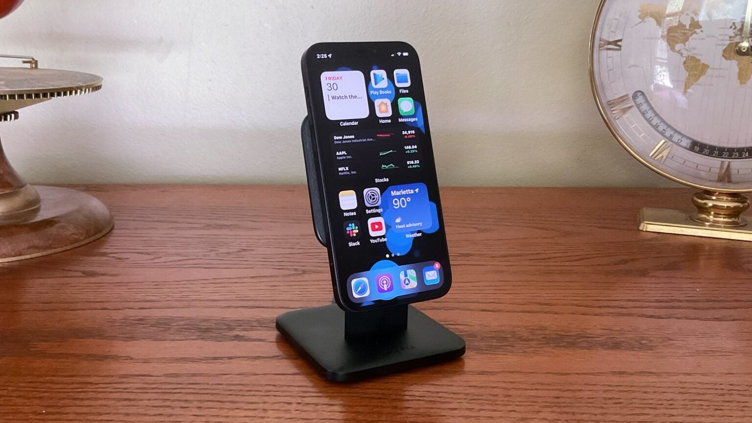 Mophie Snap+ Wireless Charging Stand review
