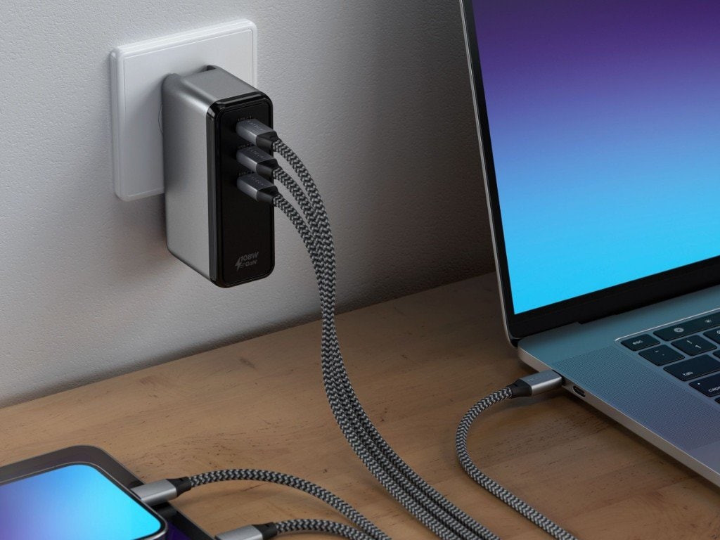 Satechi's new GaN wall chargers come in three sizes.