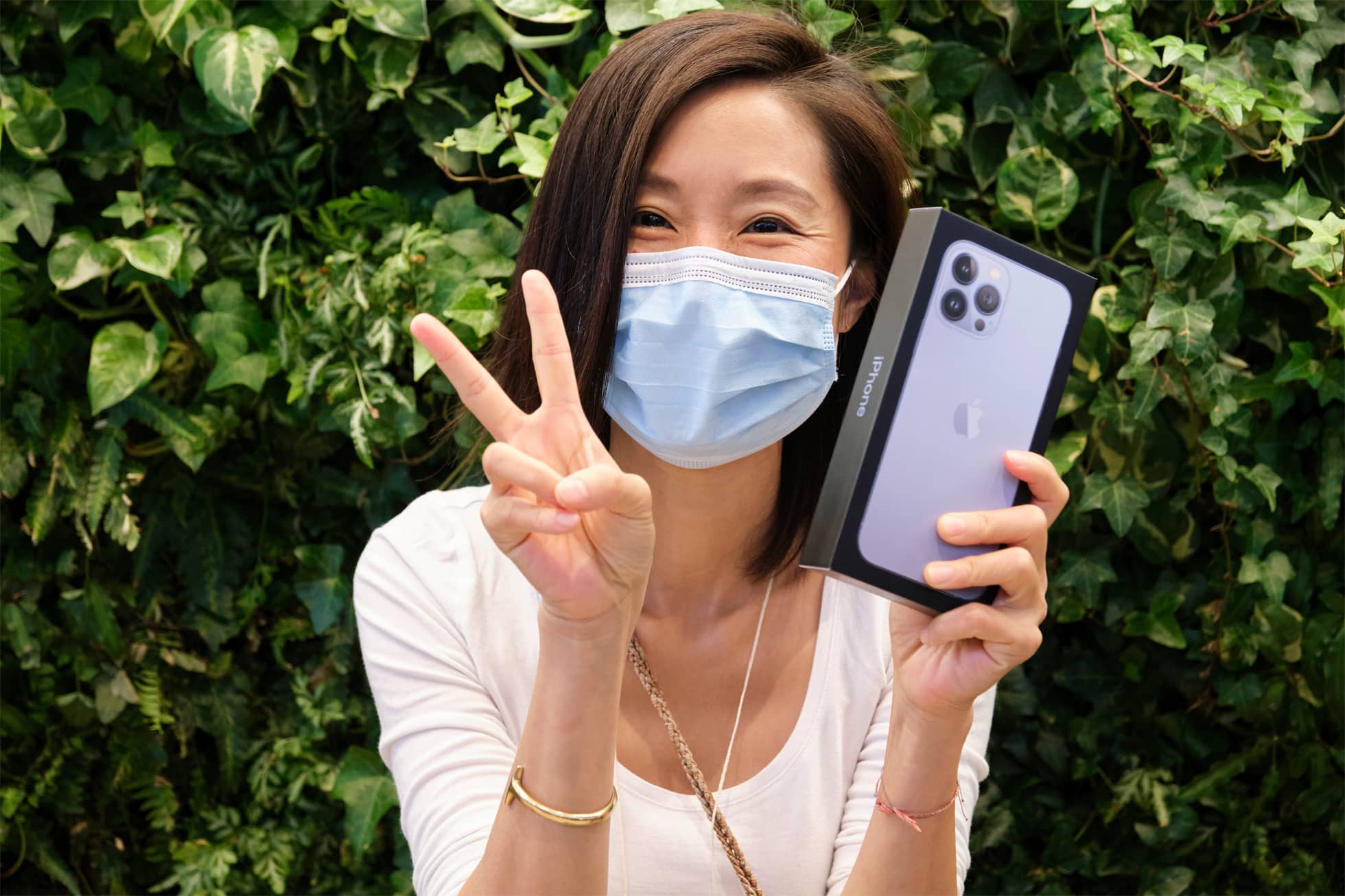 iPhone 13 and new iPads hit the Apple Store