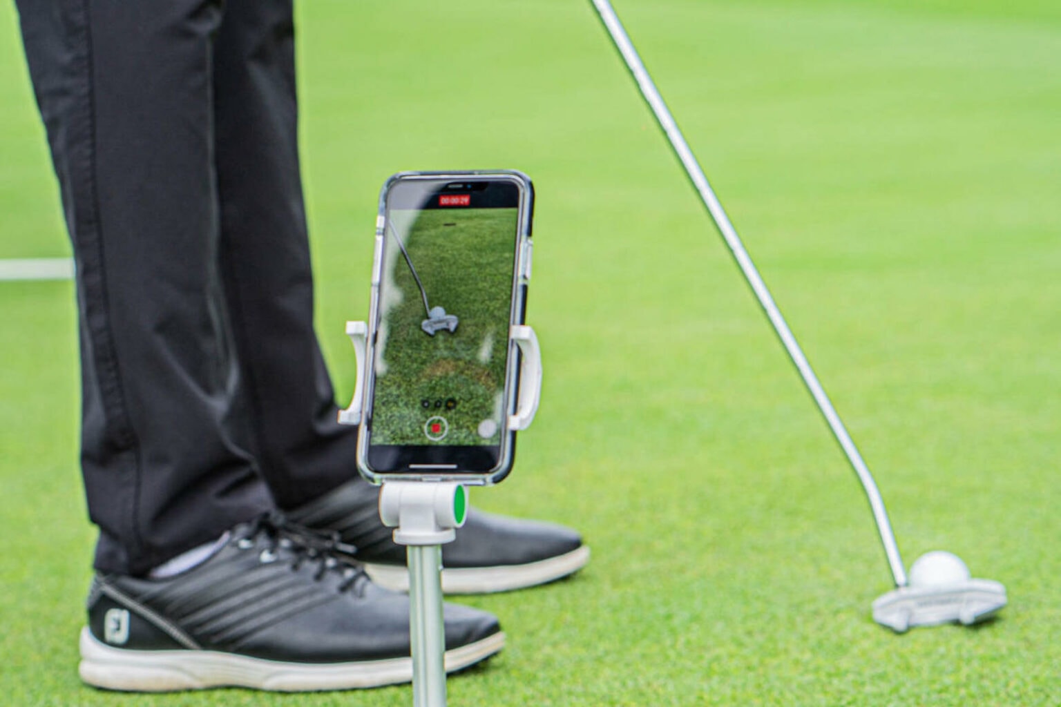 This breakthrough app and software will analyze your swing, record video, take photos, and even compare your stats with pro-golfers. 