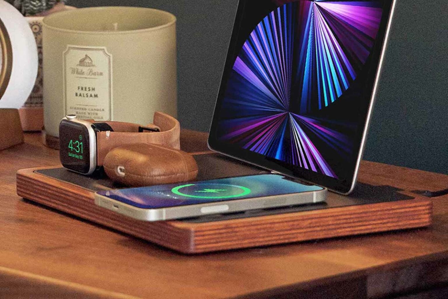 This multifunction charging station is on sale for Pre-Black Friday.