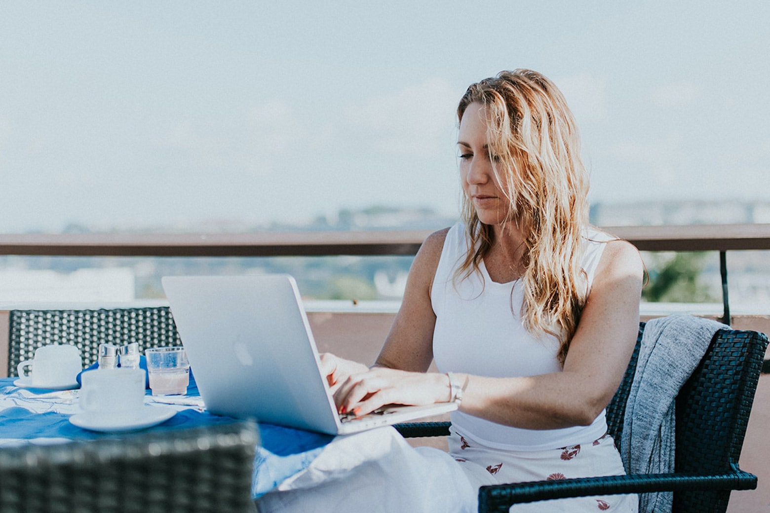 Make your writing stand out with this AI software that does the hard work for you.