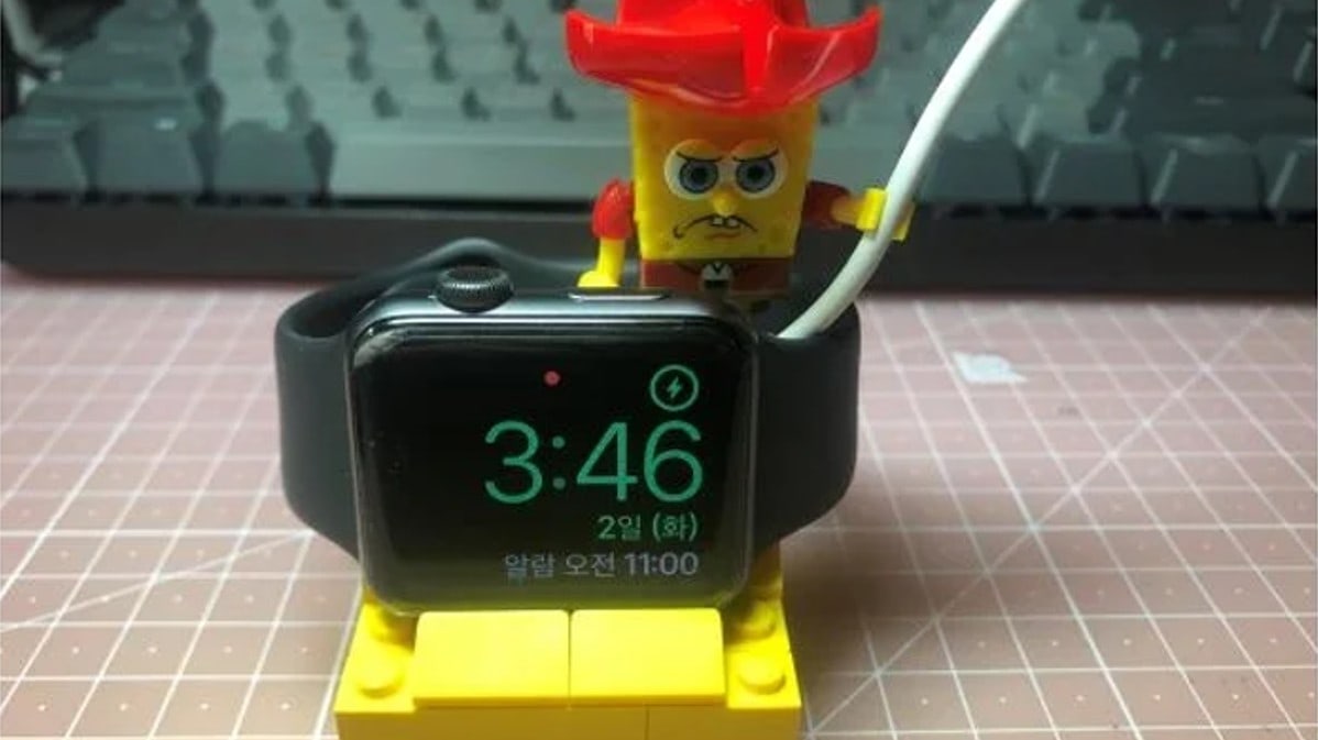 Redditors show you can make an Apple Watch charging dock out of Lego bricks rather than buying one.