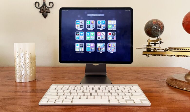 Lululook Urban Magnetic iPad Stand becomes bart of a complete desktop.