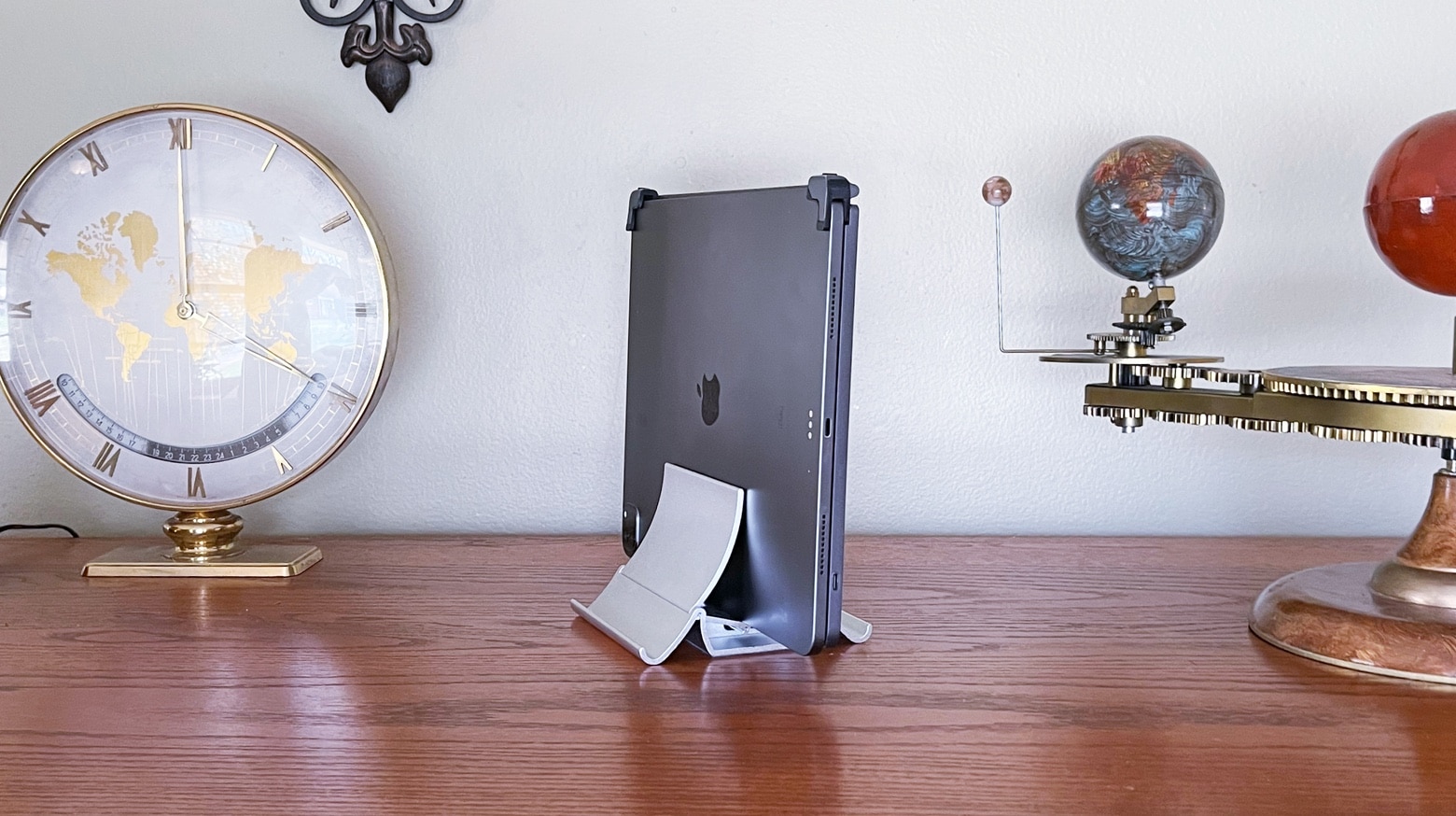 iVoler Vertical Laptop Stand review