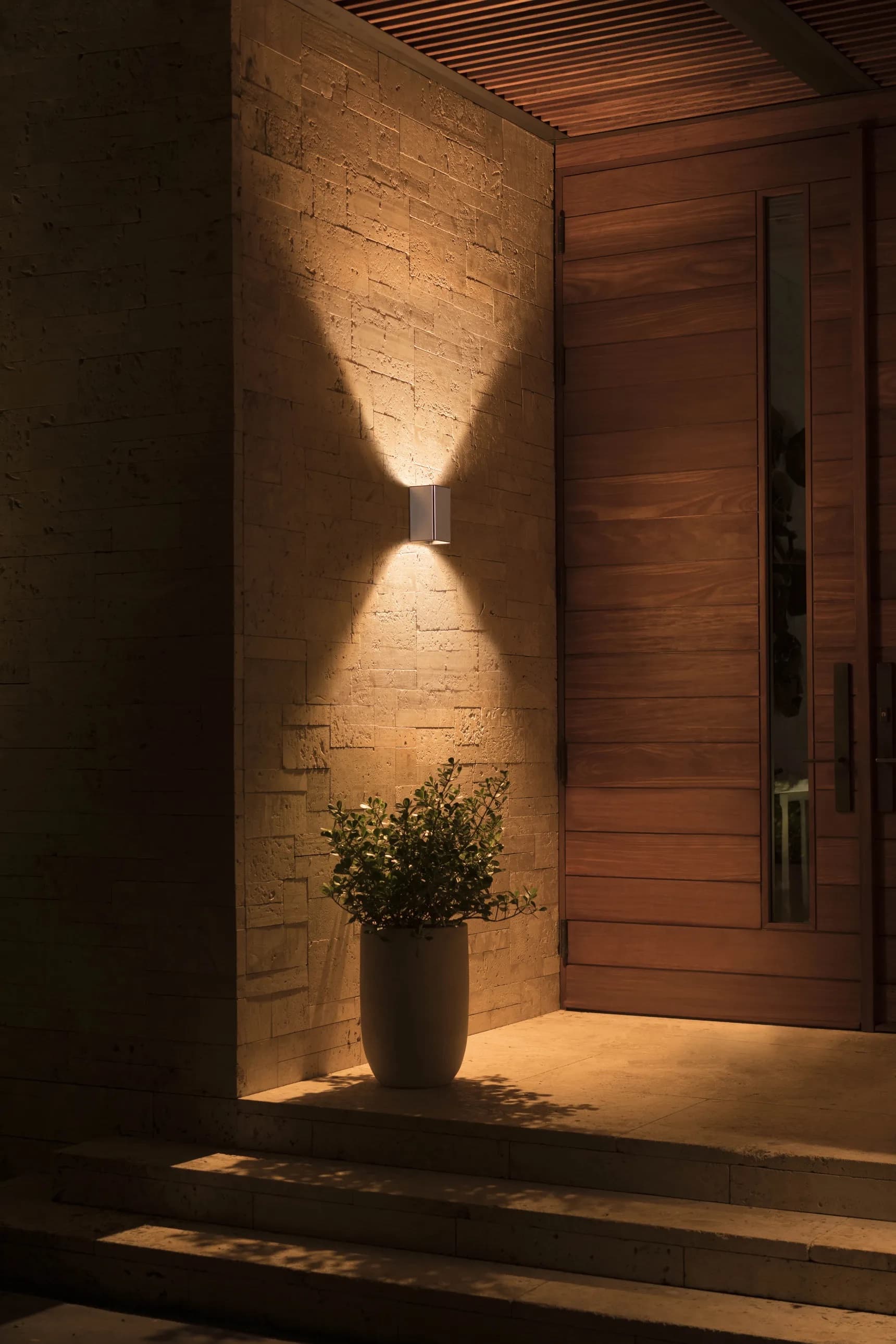 The Resonate lights up a wall for a classic and classy look. 