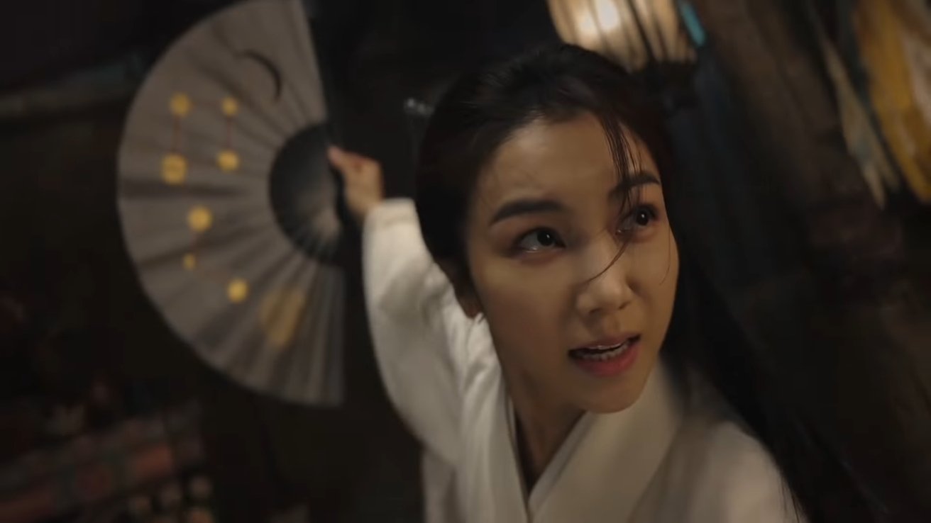 Dead warriors like this one are fierce and playful in Park Chan-wook's short.