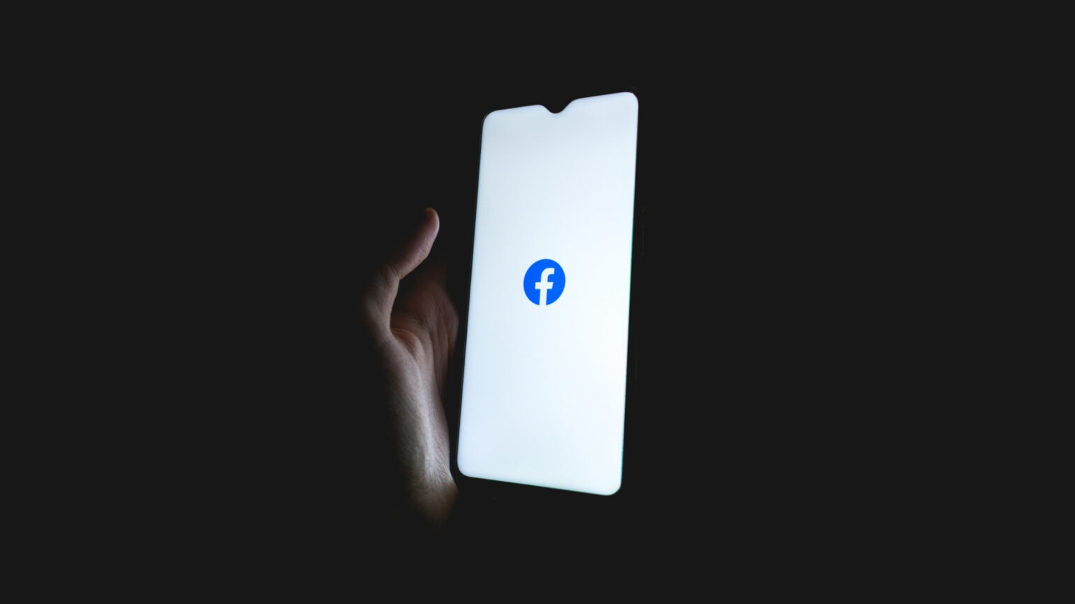 Facebook loses to iOS privacy protections