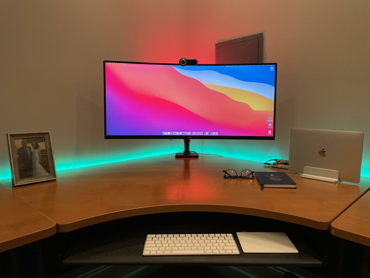 Would you put a 28-inch 4K monitor on top of this 35-inch display, or next to it?