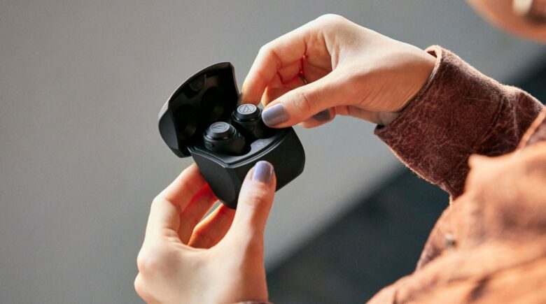 Twenty hours of playback between charges? Not bad.