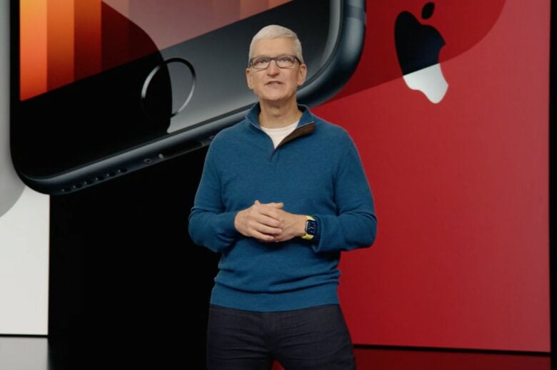 Tim Cook in Ukrainian colors during the Peek Performance event