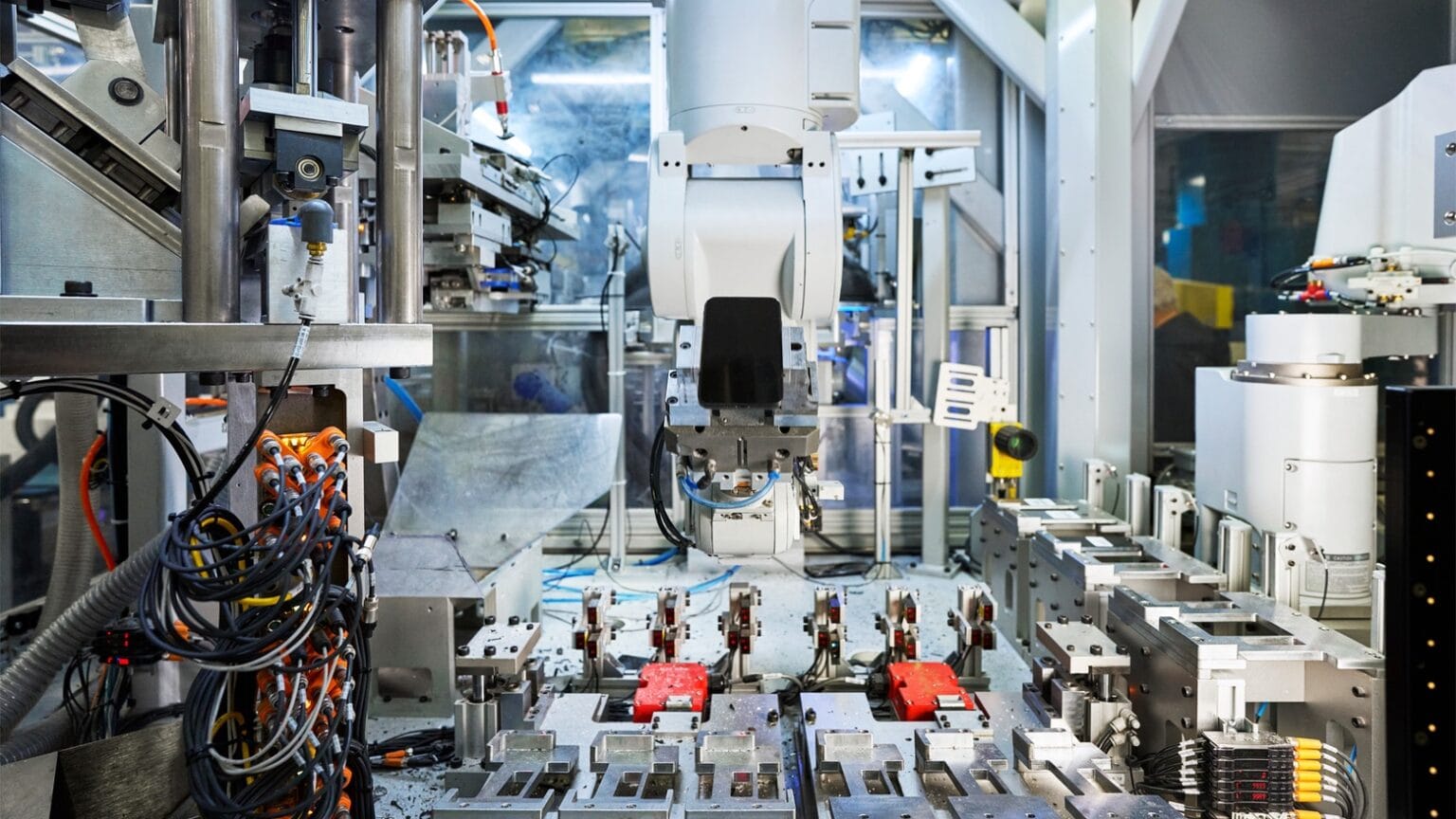 Daisy the robot can disassemble up to 1.2 million phones each year.