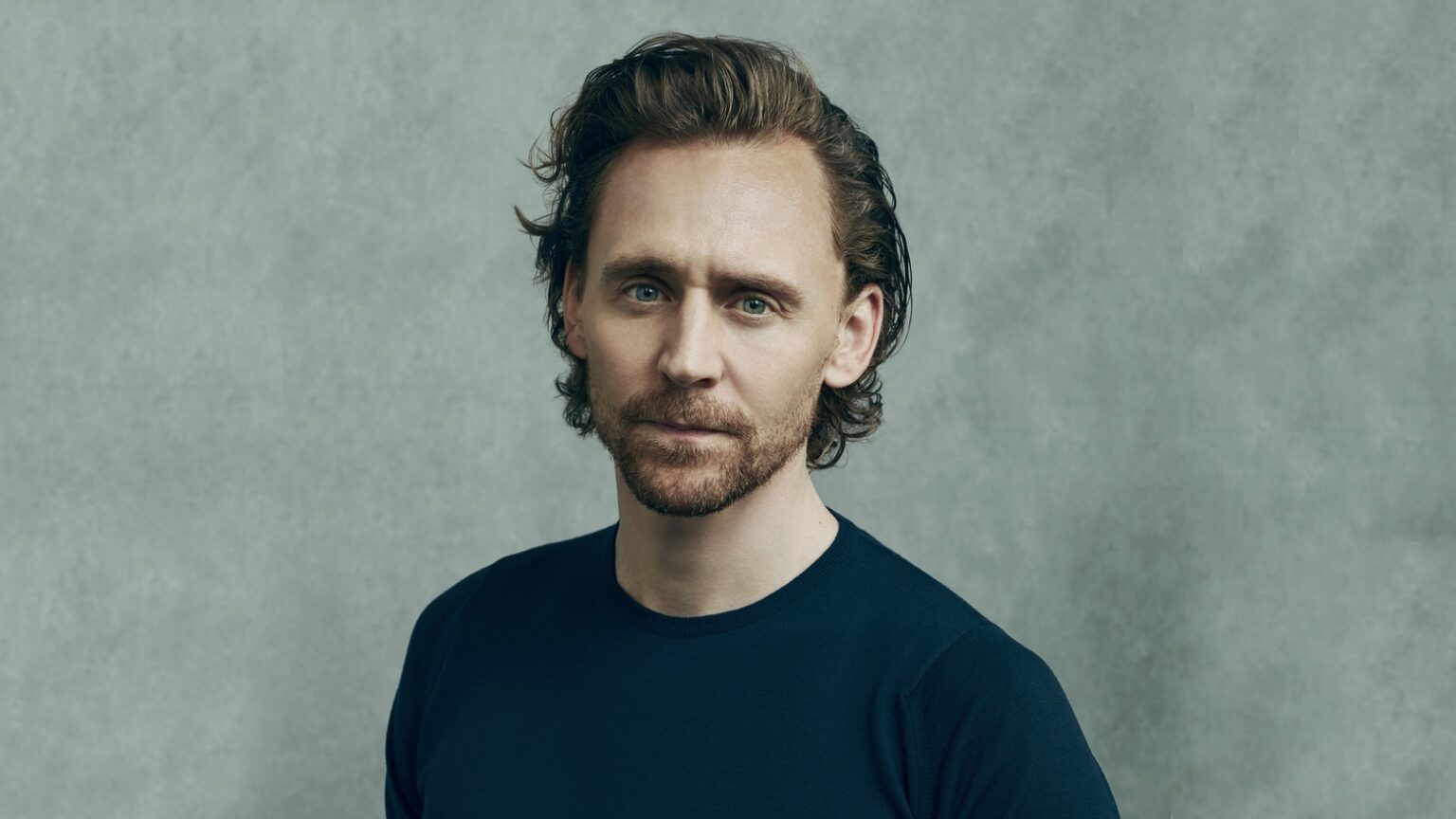 Tom Hiddleston will trek across Antartica in Apple TV+ series ‘The White Darkness’