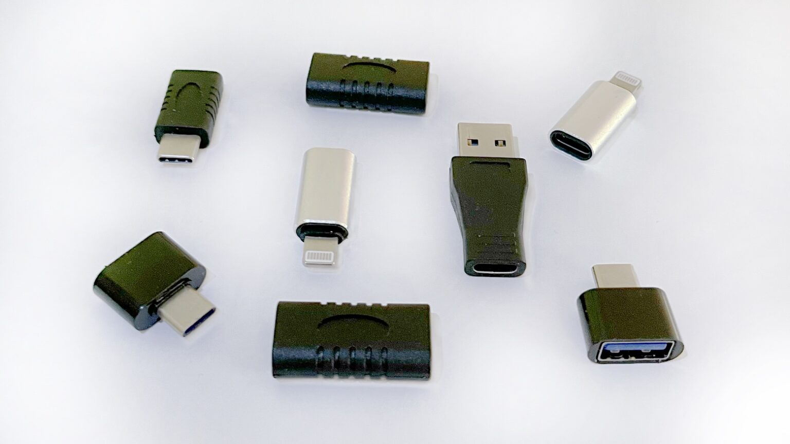 Every MacBook and iPad user needs these 3 adapters