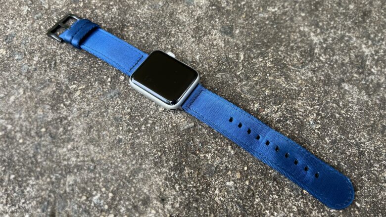 BluShark AlphaPremier Apple Watch Band