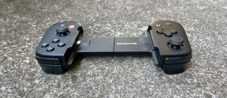 Backbone One for iPhone mimics an Xbox controller 