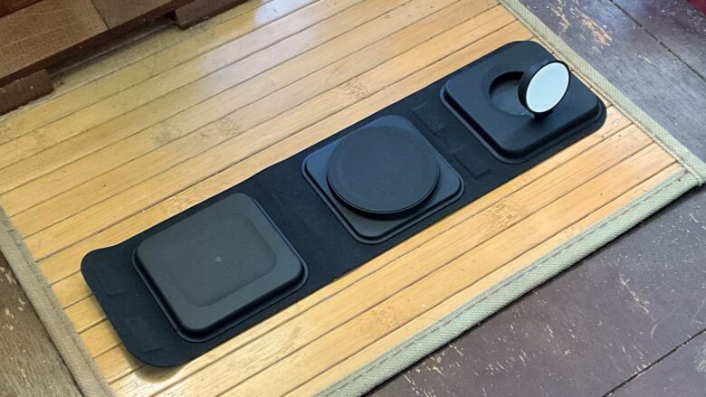 Mophie 3-in-1 Travel Charger with MagSafe — 2023 version Mophie 3-in-1 Travel Charger with MagSafe -- 2023 version