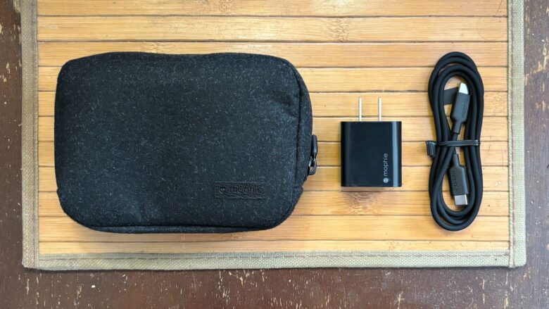 Mophie 3-in-1 Travel Charger with MagSafe (2023) case, cable and charger